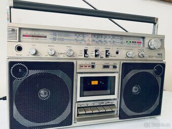 Radiomagnetofon/boombox NEC RM 1250E, rok 1982