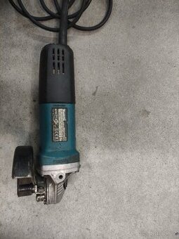 Bruska Makita 9558HNR