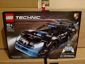 LEGO® Technic 42176 Závodní auto Porsche GT4 e Performance - 1