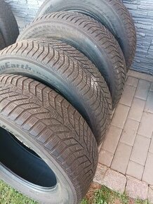 Zimní pneu 235/60R18