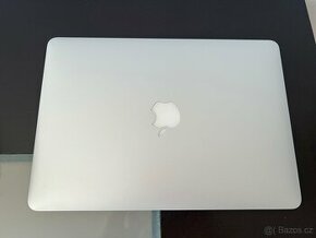 Prodám MacBook Air 2017, 128 GB, 8 GB RAM, 13 palců displej