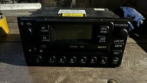 Rádio Toyoty Rav4 2003 - 1