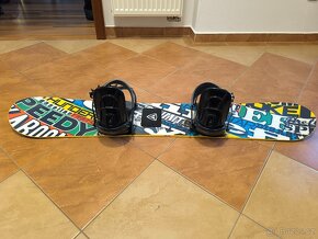 Snowboard 133cm. včetně vázání