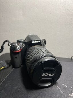 NIKON D5200 18-105mm - Zachovalý ✅