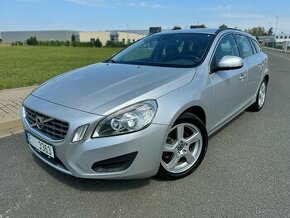 VOLVO V60 2.0 D4 //2011 5VÁLEC NAVIGACE TAŽNÉ ROZVODY SERVIS - 1