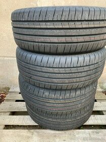 Letní pneu 215 55 18 Bridgestone jako nové