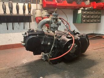 Funkční motor 125 se startérem - 1