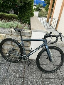 karbon velikost L , kolo- gravel specialized diverge