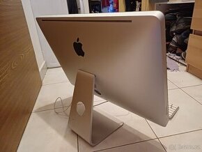 Apple PC iMac 21.5"  + klávesnice + myš