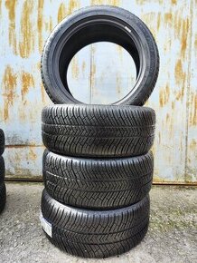 Zimní pneu = MICHELIN = 255/45 R19 =NOVÉ