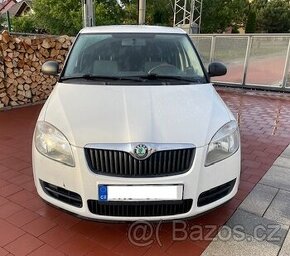 Bílá Škoda Fabia II