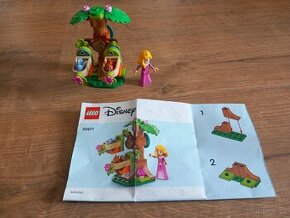 Lego friends šípková Růženka a lesní hřiště 30671