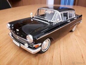 Opel Kapitan P2 1959 1:18 REVELL