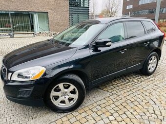 Volvo XC60 2.0 D3 5VÁLEC MANUÁL NAVIGACE SENZORY 2WD