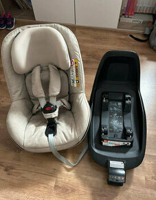 Maxi-Cosi 2 Way Pearl se zakladnou isofix b