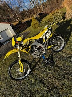 Suzuki RMZ 450 s SPZ a novou tk