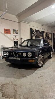 BMW e28 525e