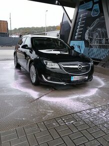 Opel Insignia kombi 4x4 125kw diesel automat