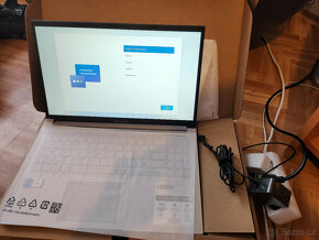 Asus Vivobook 15, 16 GB, I5, IT keyboard, BEZ SKRABANCU 100