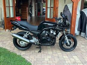 Yamaha FZS 600 Fazer