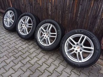 Zimní sada Porsche Cayenne 5x130 265/50/19 Michelin