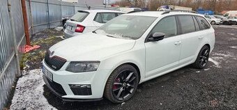 Škoda Octavia 3 RS Kombi 2.0tdi 135 kw DSG - Servisní  kniha