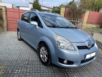 Toyota Corolla VERSO 2.2 TDI(100 KW), nová STK