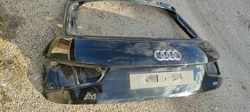 Audi A1 8X kufrove dvere LY9B