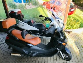 Prodám SKÚTR PIAGGIO X9 250ccm Rv 2000 77tis.km