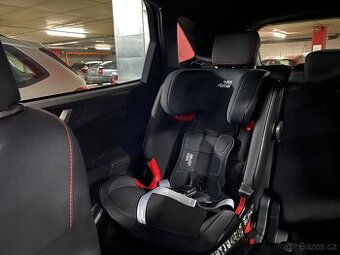 Britax Römer Autosedačka Advansafix IV