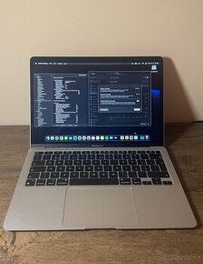 APPLE MACBOOK AIR 13” 2020 M1/256GB/8GB/STŘÍBRNÝ,BATERIE 99%