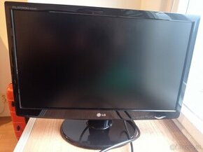 Monitor LG Flatron W2243T - 1