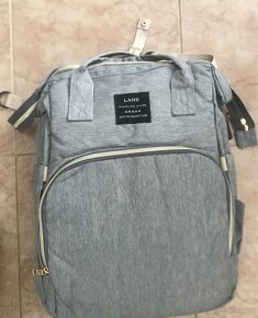 Dětský plenkový batoh, šedý- cestovní postýlka