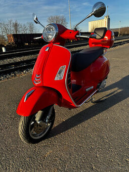 Vespa GTS 125