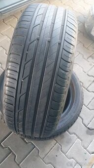 Prodám 2 x letní pneu Bridgestone 215/50/18