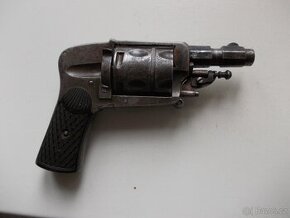 Revolver  8 mm - 1