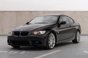 BMW E92 325i 160kW, Manuál, R19