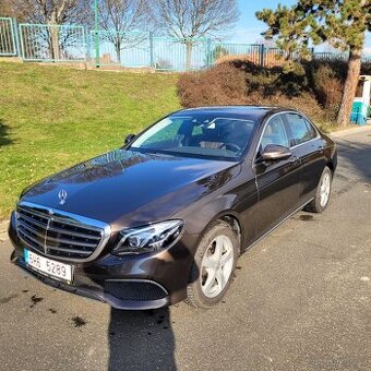 Mercedes Benz E 220D