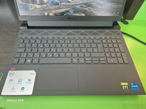 Prodam herni notebook Dell G15 Gaming 5520. Stari rok a pul.