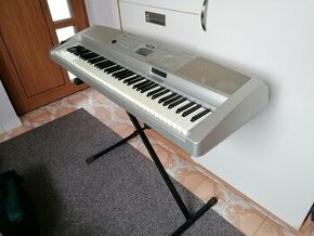 Klávesy Yamaha DGX-300 portable grand piano