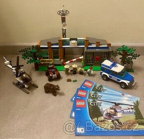 Lego City 4440 Policejní stanice - 1