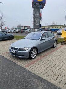 BMW E90 320D automat