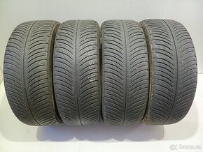 Zimní pneu 235/55/17 Michelin