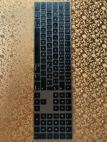 Apple Magic Keyboard s numerickou klávesnicí