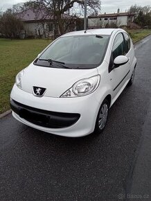 Peugeot 107 1.0i, 50 kW, klima, najeto 135000 km