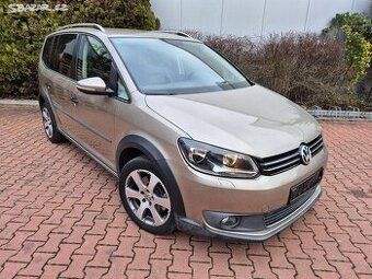 Cross Touran 2.0TDI 103kW,DSG,1.maj.servis pouze VW, kůže