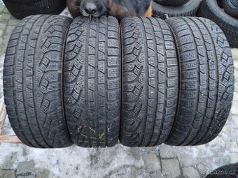 205/50/17 zimni pneu DUNLOP a PIRELLI 205/50 R17