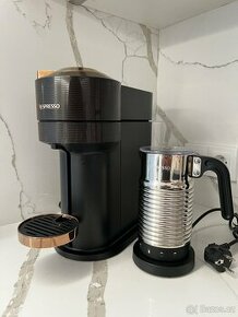 Nespresso Vuerto + napěnovač Nespresso Aeroccino 4