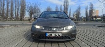 Honda Civic 8gen. 1.8-vtec