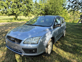 Ford Focus 1,6 benzín 74kW klima,tažné,nová STK - 1